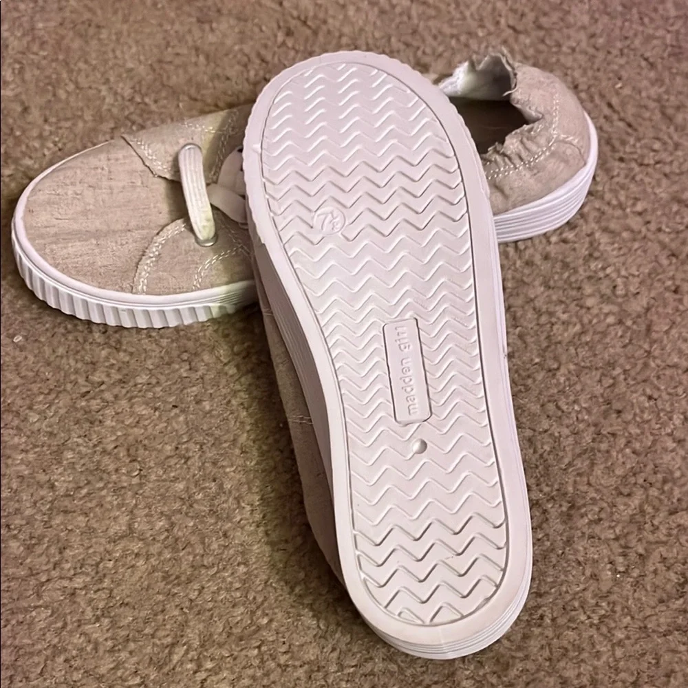 Madden Girl Stylish Tan Shoes - Picture 3 of 4